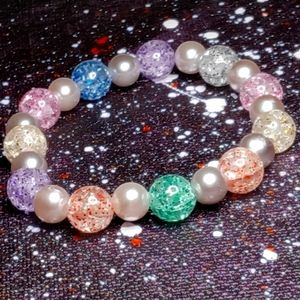 Crystal bracelet with silver beads